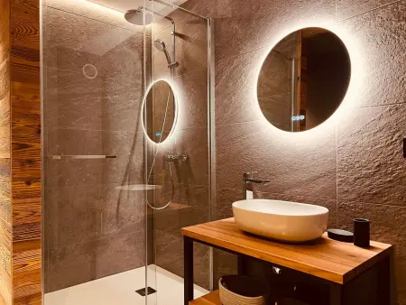Appartement neuf chic pour 8 pers, balcon sud, à 120m de la télécabine de Pra-Loup 1500 - Photo 4