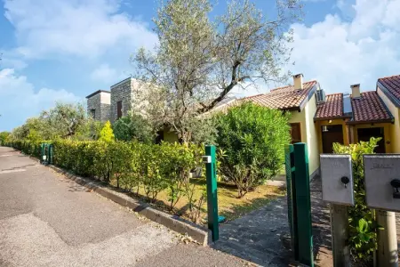 Maison de vacances moderne avec piscine à Moniga del Garda - Photo 7