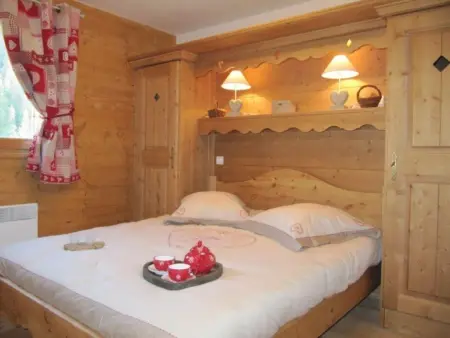 Appartement cosy 6 pers, 3 chambres, piscine chauffée, parking, coin montagne à Crest-Voland - Photo 4
