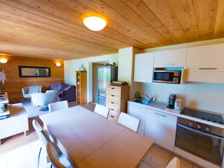 Grand appartement 3 chambres, balcon, cuisine équipée - Photo 2