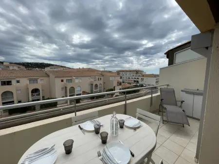 Superbe 2 pièces mezzanine, près plage, parking inclus, animaux admis - Photo 4