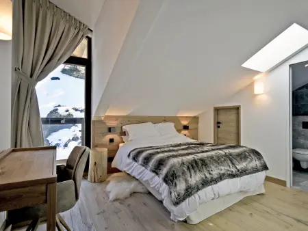 Appartement rénové avec ski aux pieds, 4 chambres et prestations incluses à Courchevel - Photo 8