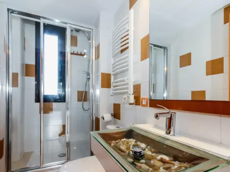 Appartement moderne avec clim, piscine, à 300m de la plage - Photo 16