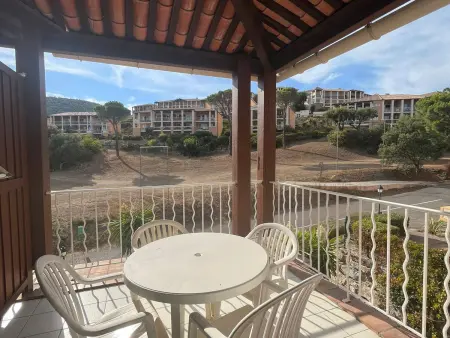 Cap Esterel 2 pièces avec terrasse vue golf et parking - Photo 8