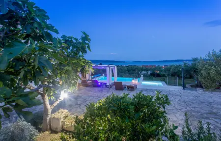 Villa Jure, Maison 8 personnes à Kastel Luksic - Photo 8