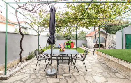 Maison 5 personnes à Pridraga - Photo 2