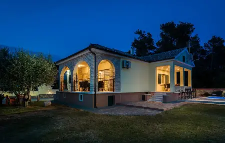 Villa Curta, Maison 8 personnes à Privlaka - Photo 8