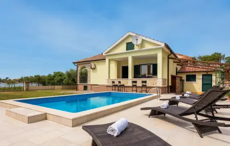 Villa Curta, Maison 8 personnes à Privlaka - Photo 11