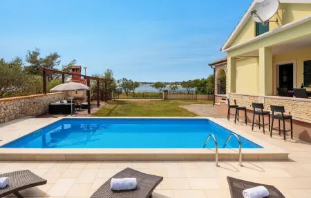 Villa Curta, Maison 8 personnes à Privlaka - Photo 13