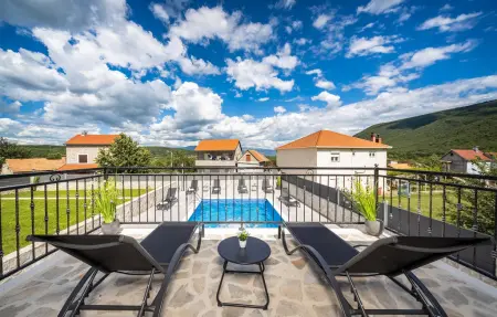 Villa Ivandvor, Maison 8 personnes à Sinj - Photo 2