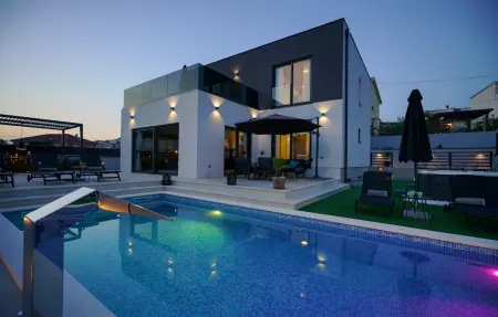 Villa Terrazza, Maison 8 personnes à Sibenik Brodarica - Photo 1