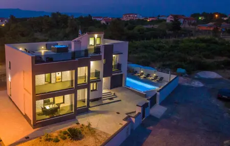 Villa Nika, Maison 12 personnes à Zadar - Photo 5