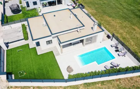 Villa Rose, Maison 10 personnes à Nin - Photo 8