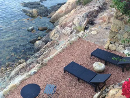 Appartement rénové avec vue imprenable, accès mer, WiFi et parking, proche Porto-Vecchio - Photo 1