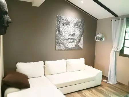 Appartement rénové avec vue imprenable, accès mer, WiFi et parking, proche Porto-Vecchio - Photo 2