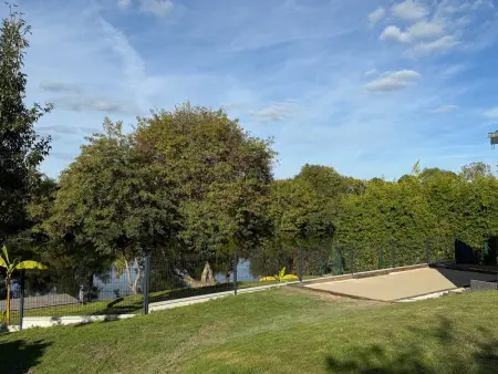 Chalet cosy à La Flèche avec terrasse et vue rivière - Photo 20