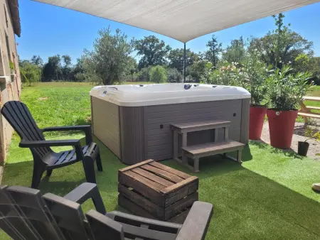 Gîte confortable avec piscine couverte et spa à Couzon - Photo 2