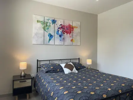 Gîte confortable avec piscine couverte et spa à Couzon - Photo 11
