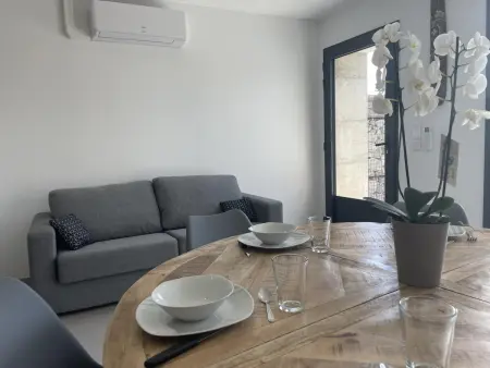 Gîte confortable avec piscine couverte et spa à Couzon - Photo 18
