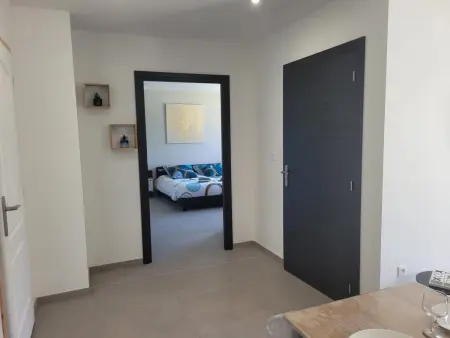Gîte confortable avec piscine couverte et spa à Couzon - Photo 23