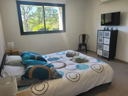 Gîte confortable avec piscine couverte et spa à Couzon - Photo 26