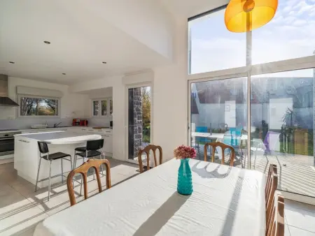 Villa lumineuse 4 étoiles, 50m de la plage, jardin clos, tranquillité à Trégastel - Photo 4