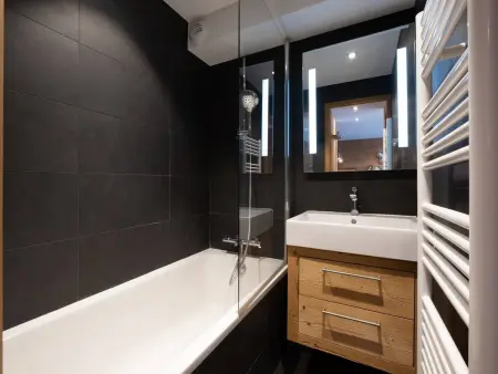 Appartement lumineux avec balcon à Méribel, proche pistes et commerces - Photo 5