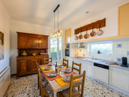 Le Clos Saint Emilie (Tennis & piscine), Maison 8 personnes à Béziers - Photo 18