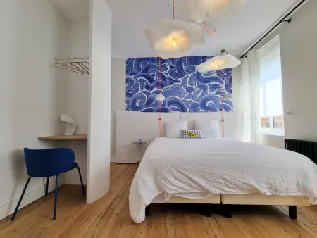 Grande Maison Bourgeoise avec Cour Privative, 5 Chambres, WiFi, Proche Commerces et Nature - Photo 8