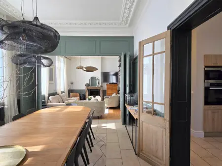Grande Maison Bourgeoise avec Cour Privative, 5 Chambres, WiFi, Proche Commerces et Nature - Photo 13