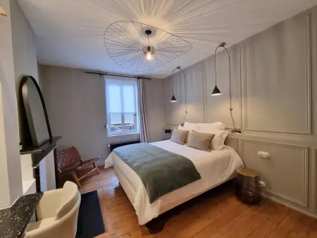 Grande Maison Bourgeoise avec Cour Privative, 5 Chambres, WiFi, Proche Commerces et Nature - Photo 21