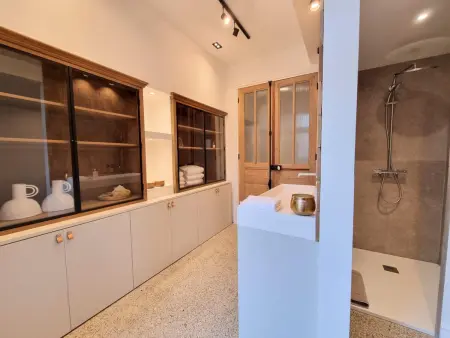 Grande Maison Bourgeoise avec Cour Privative, 5 Chambres, WiFi, Proche Commerces et Nature - Photo 25