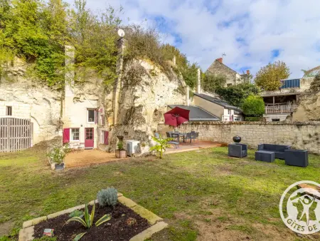 Gîte troglodyte unique avec jacuzzi, billard et jardin, près de Doué La Fontaine et Saumur - Photo 7
