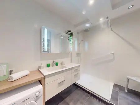 Appartement de luxe en hyper-centre avec 3 chambres, balcon, parking, proche Musée Unterlinden - Photo 10