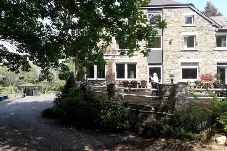Les 5 Ourthes, Gîte de charme avec piscine à Houffalize - Photo 6