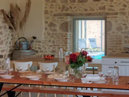 Maison de charme rénovée avec piscine chauffée - Photo 7