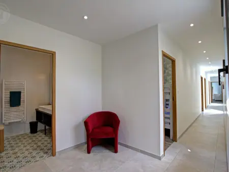 Maison de charme rénovée avec piscine chauffée - Photo 22