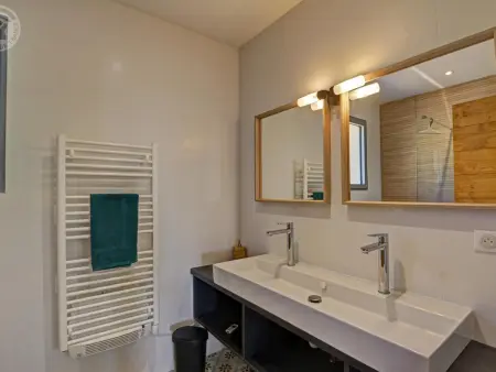 Maison de charme rénovée avec piscine chauffée - Photo 23