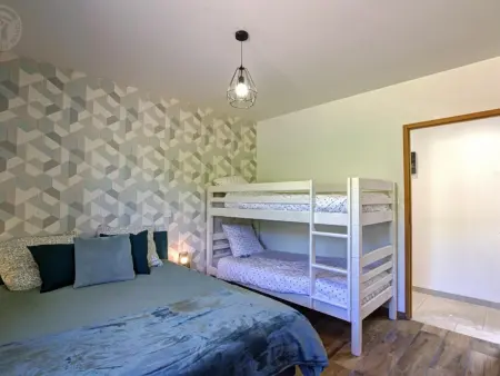 Maison de charme rénovée avec piscine chauffée - Photo 27
