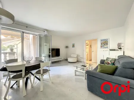 Appartement Central proche Plages avec Piscine, Sauna, Parking et Climatisation - Photo 1