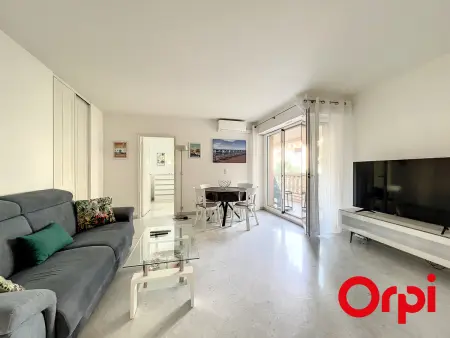 Appartement Central proche Plages avec Piscine, Sauna, Parking et Climatisation - Photo 2