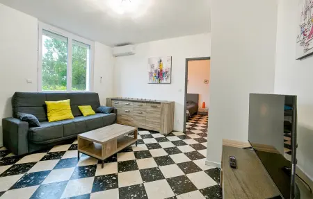 Appartement 8 personnes à Vallon pont d´arc - Photo 2