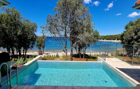 Luxury Beach Villas Porto Bus, Maison 5 personnes à Bale - Photo 7