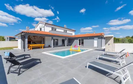 Villa Casa Mara, Maison 8 personnes à Svetvincenat - Photo 2