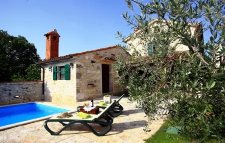 Villa Bassi, Maison 4 personnes à Tinjan - Photo 1