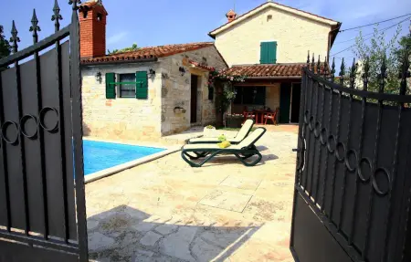 Villa Bassi, Maison 4 personnes à Tinjan - Photo 7