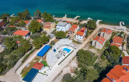 Feriatum Lissa, Maison 8 personnes à Zdrelac - Photo 1