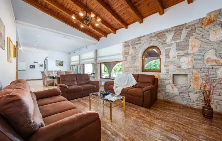 Villa Casa Travertina, Maison 10 personnes à Tinjan - Photo 1