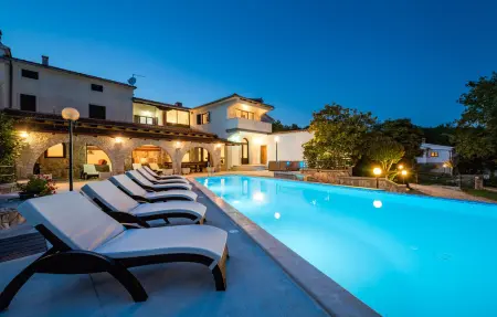 Villa Casa Travertina, Maison 10 personnes à Tinjan - Photo 12