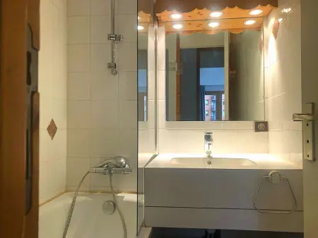 Appartement cosy 2P, skis aux pieds, balcon spacieux, proche ESF et commerces, hameau Mottet - Photo 7